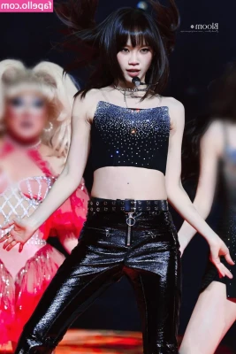 Kim Chaewon [ kim-chaewon-1 ] - Dripping with cum