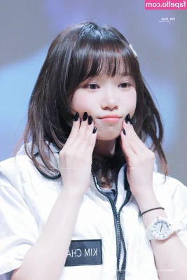 Kim Chaewon [ kim-chaewon-1 ] - Eat it 😋