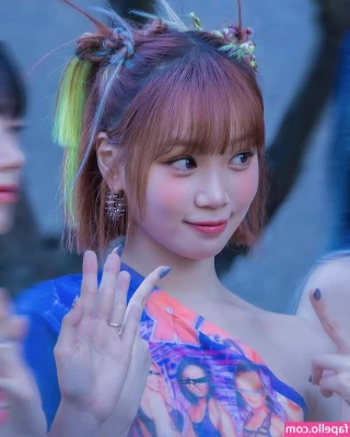 Kim Chaewon [ kim-chaewon-1 ] - had fun with more than just my xbox this weekend  -