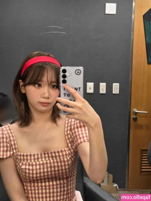 Kim Chaewon [ kim-chaewon-1 ] - Lunch time    for me lol  you know I wake up late all the time