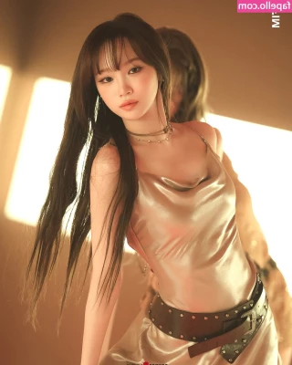 Kim Chaewon [ kim-chaewon-1 ] - I love these white bath photos from a custom video for one of my