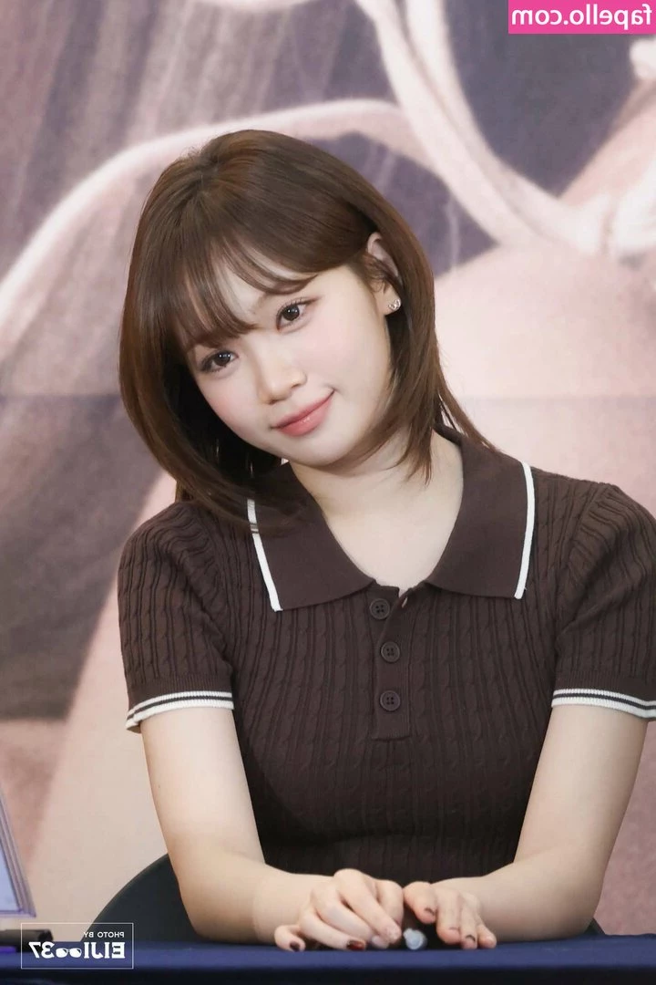 Kim Chaewon [ kim-chaewon-1 ] - Any of my fans been here