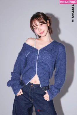 Kim Chaewon [ kim-chaewon-1 ] - Check her out she aims to please and loves hearing about all the