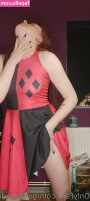 gothicgoddess2023 - Wanna watch me strip and take a dip? 😋💦