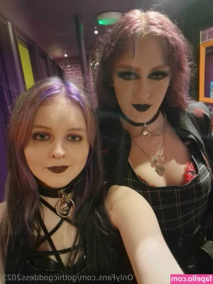 gothicgoddess2023 - Oii 🔥🍑
