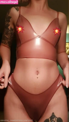 midwest__princess [ midwest-princess ] - Had fun and got very wet making 🍆rating topless videos today!