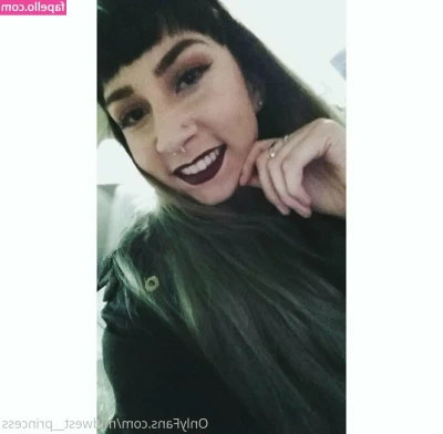 midwest__princess [ midwest-princess ] - I'm just a sucker for pain.🖤