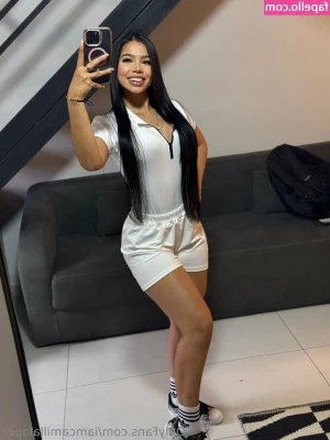 iamcamillalopez [ iamcamillalopez-2 ] - A Sexy Hooters Role Play just for you!! Hope you are having a nice