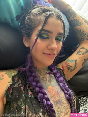 queenpurpfree - Only my sexiest boys let Mommy take care of them 😈 