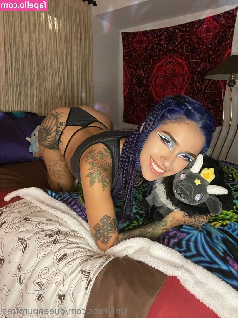 queenpurpfree - I love doing anal for customs... but the real question is do you love