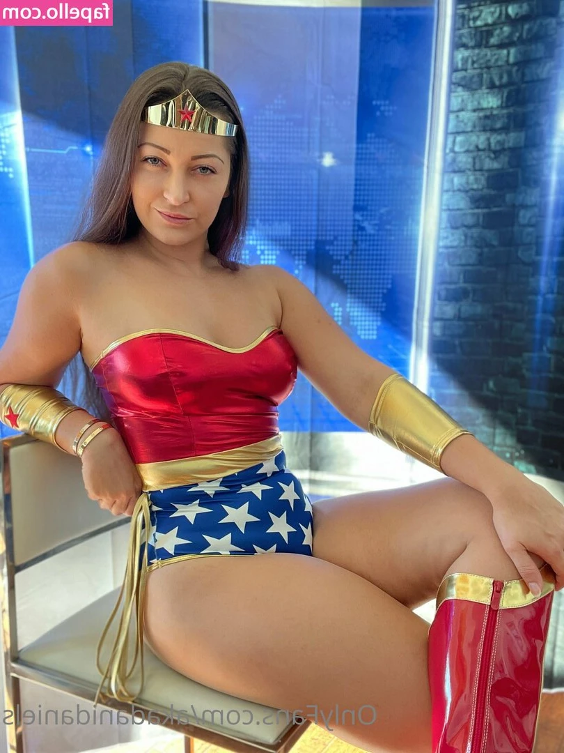 Dani Daniels [ dani-daniels ] - This weekend I'll start making videocalls and creating customised