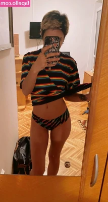 Ohnips - Doing a #LIVE show tomorrow ( Saturday) around 2pm pst! Tune and TIP