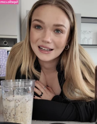Julia Beautx [ julia-beautx ] - FULL MOVIE  Naughty Rotterdam Babe  What do we think about this
