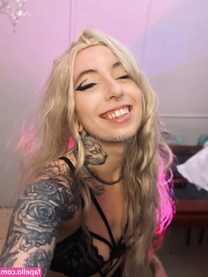 venusdoom.vip [ venusdoom-vip ] - Putting on my pants is half my workout 😂