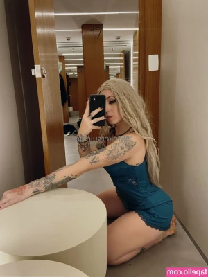 venusdoom.vip [ venusdoom-vip ] - This dress would look so good in the floor 😏