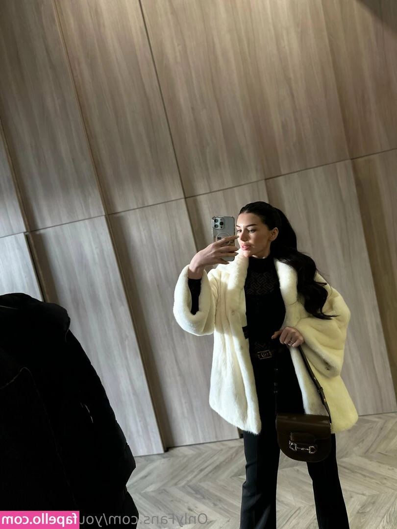 yourhot_chloe [ yourhot-chloe ] - Just wanted to show you my pretty spread pussy (before and after