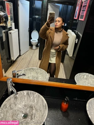 xxbellaxx11 - I'm a little shy showing my naughty side 🤭