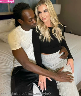 solothebullxxx - Don't forgot I have a ton of sex videos!!! Boy girl and girl girl! I