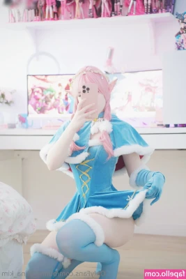Bunny_Alina_Kim [ bunny-alina-kim ] - Are you more dominant or submissive?