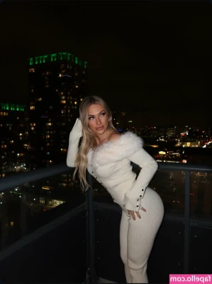 Karmen Petrovic [ karmen-petrovic ] - Loving this skirt 🧑‍🎄