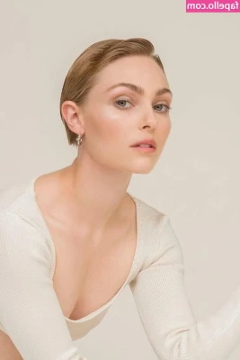 AnnaSophia - What on earth did I just do in public?!!