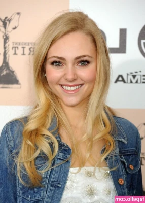 AnnaSophia - It won’t suck itself slut 😈