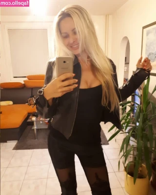 Andrea Paliatková Reina [ andrea-paliatkova-reina ] - would you fuck me in this position or should we change it? ☺️