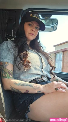 hellafoxxy - "The day I lost my anal virginity" 20 minute video...  Somebody asked
