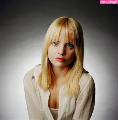 Mena Suvari [ mena-suvari ] - Set production & camerawoman:  Imani Seductions Co☆