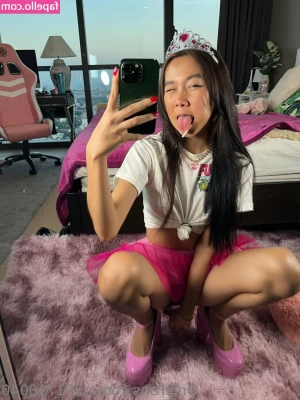 japanesetease - I have your morning snack waiting 👅😛 make sure it is hip if you