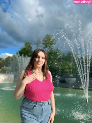 evahazel - Do you like my outfit today? 😘😉