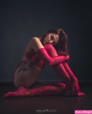 Sam Holly [ sam-holly ] - Swipe to undress me    flirtythursday