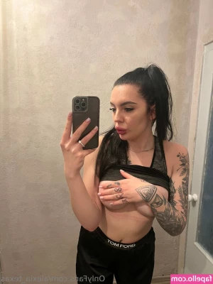 kiss_of_dreams_xxx [ kiss-of-dreams-xxx ] - Friday night vibe