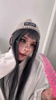 kamkamuwu [ kamkamuwu-2 ] - Shiny new heels from a good boy 😉