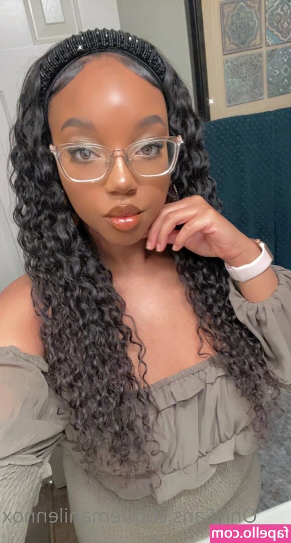 emanilennox - Come sit on the bed next to your Stepmom.
