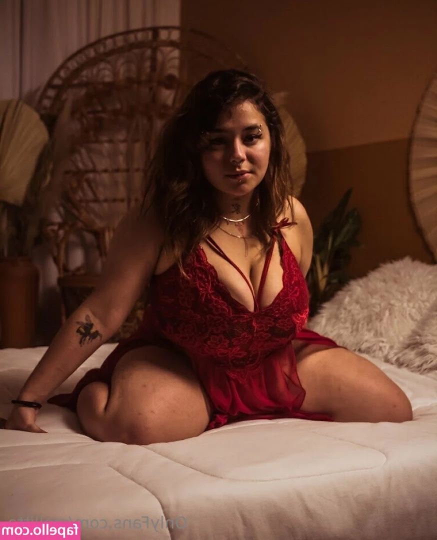 mellitta [ mellitta-1 ] - A Little Penetration Never Hurts
