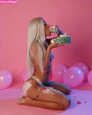 iitsmariiah - juliflor20    My friend has gifts for you   Follow her and find many