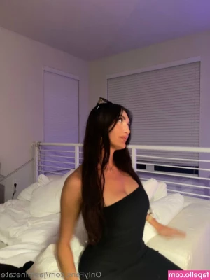jasminetate [ jasminetate-1 ] - What do you think of my tan? ☺️