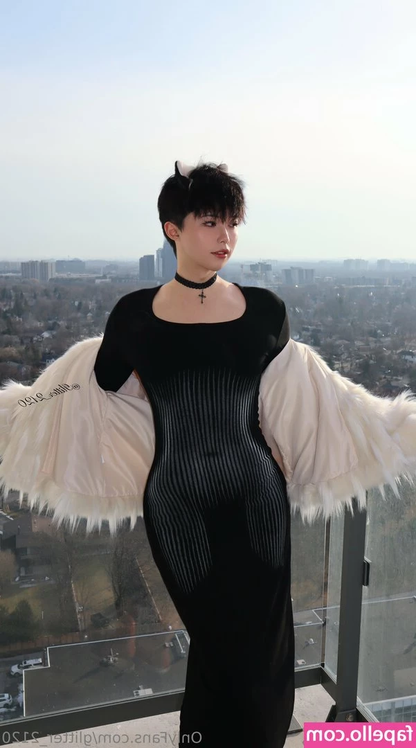 glitter_2120 [ glitter-2120 ] - Tell me your fantasy xx