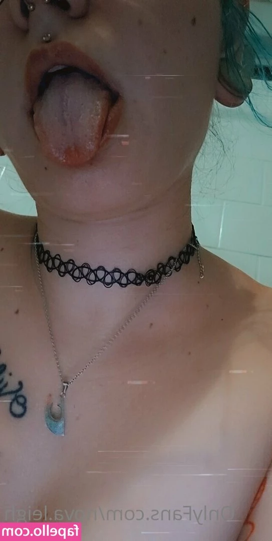 nova.leigh [ nova-leigh ] - too hot to handle  but you re welcome to try