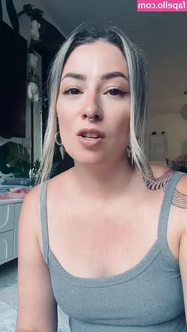 dancingandy - Sitting pretty