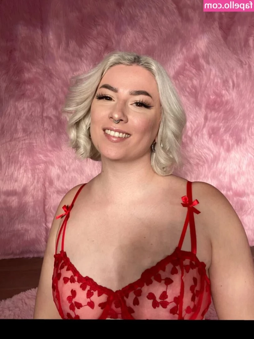 dancingandy - Who wants to try to tackle me