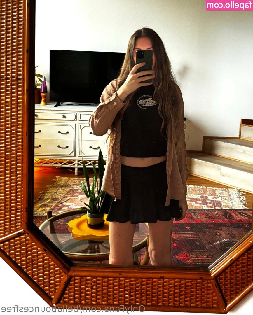 bellabouncesfree - lets fuck on the bar behind me? id make you a yummy cocktail, with my