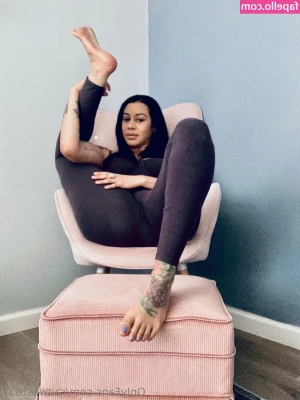 raewest817 - Strong Women Don t Need Permission