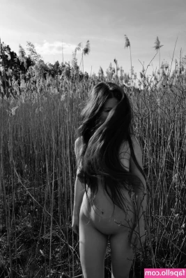 Mia Sollis [ mia-sollis ] - good morning sexyssss  hope everybody slept good lol i woke up horny