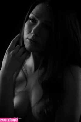Mia Sollis [ mia-sollis ] - A handful