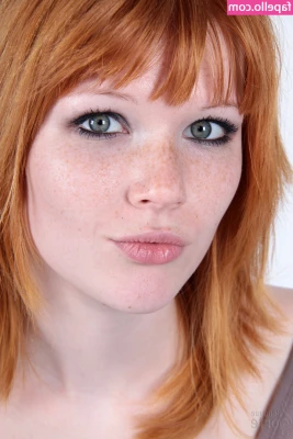 Mia Sollis [ mia-sollis ] - I Like Being In The Shower
