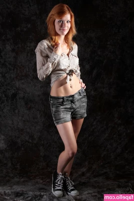 Mia Sollis [ mia-sollis ] - Desnuda me veo mejor