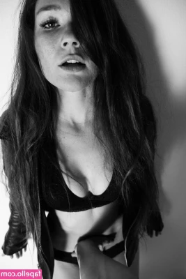 Mia Sollis [ mia-sollis ] - GOOD  VIBES ONLY