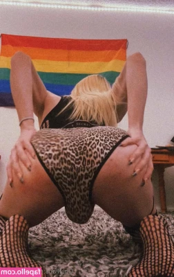 patzbrat - i know you desire my boobs 😍